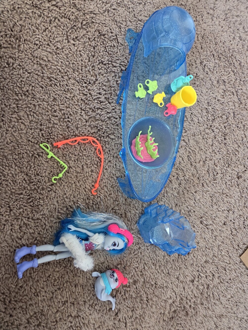 Enchantimals Fishing Friends Ice Fishing Playset with Sashay Seal